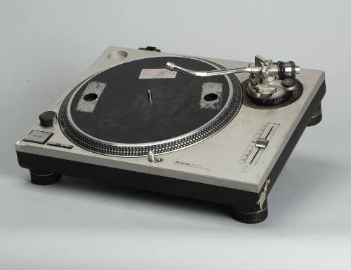 Technics SL-1200 MK2 turntable with Stanton Cartridge Used by