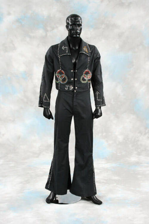james brown fancy dress Do you know what word is covered up on James Brown's jumpsuit? Read on for  the answer  "ABC censors sent word that James Brown had to change his  costume or he